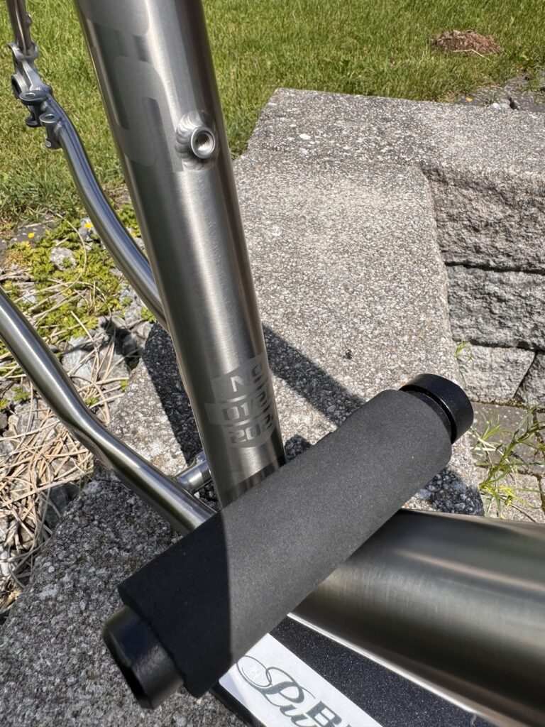 Pure Bros Titan EXPRO, Rahmennummer
